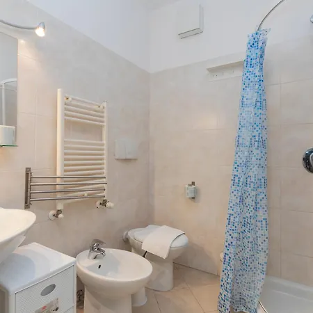 Xenia - Spacious Three-room 10 Min From Linate * Milano
