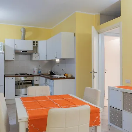 Xenia - Spacious Three-room 10 Min From Linate Milano